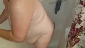 Sexy Bbw Takes A Shower And Then Takes A Facial free video
