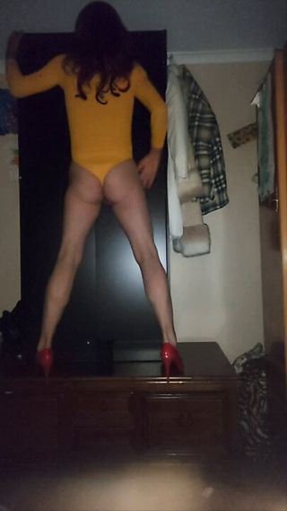 Playing Around In My Yellow Suit Ass Shaking And Flapping free video