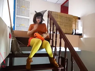 Halloween 2021 - Velma Dinkley In Yellow Pantyhose - Scooby Doo