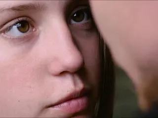Lea Seydoux,Adele Exarchopoulos - Blue Is The Warmest Color free video