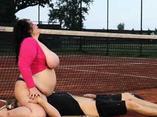 Chunky Bbw Sixtynining On The Tennis Court free video
