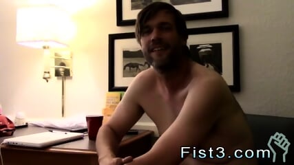 Muscular Males Fist Fucking Gay Kinky Fuckers Play & Swap Stories free video